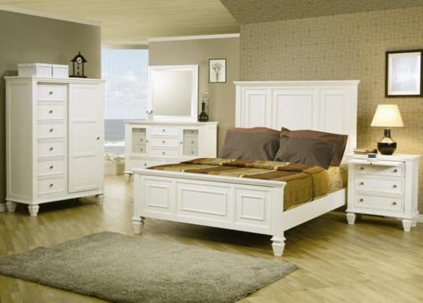 Sandy Beach (White) Queen Size Bed, Dresser, Mirror, & Nightstand Set