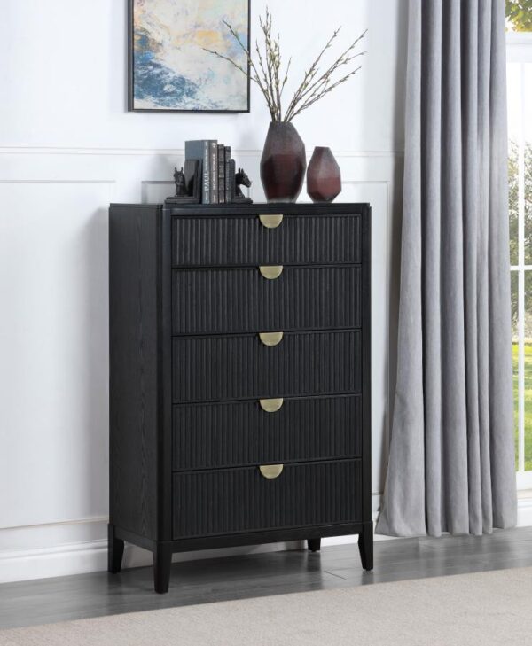 Brookmead Bedroom Collection - Image 6